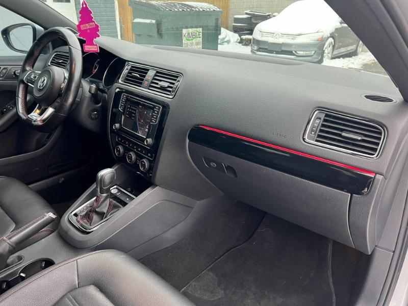 Volkswagen Jetta GLI SE 6A 2016