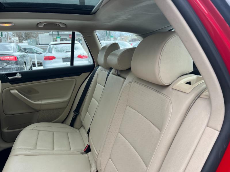 Volkswagen Jetta SportWagen 2.0L TDI 2013