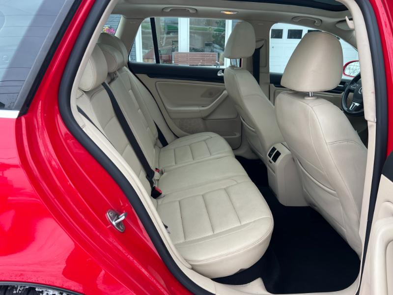 Volkswagen Jetta SportWagen 2.0L TDI 2013