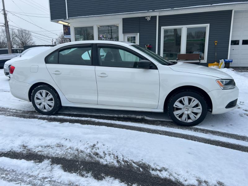 Volkswagen Jetta S 2012