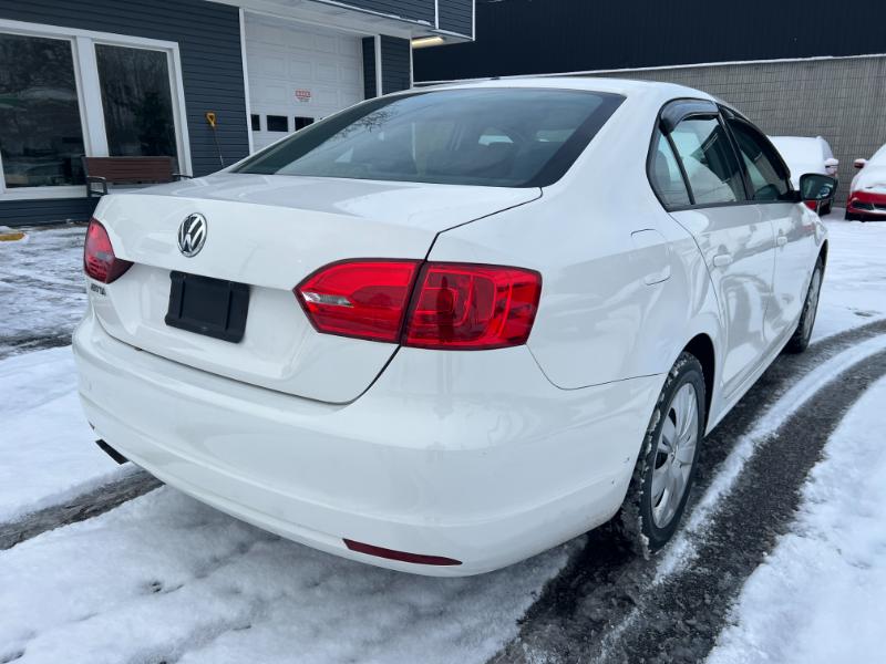 Volkswagen Jetta S 2012