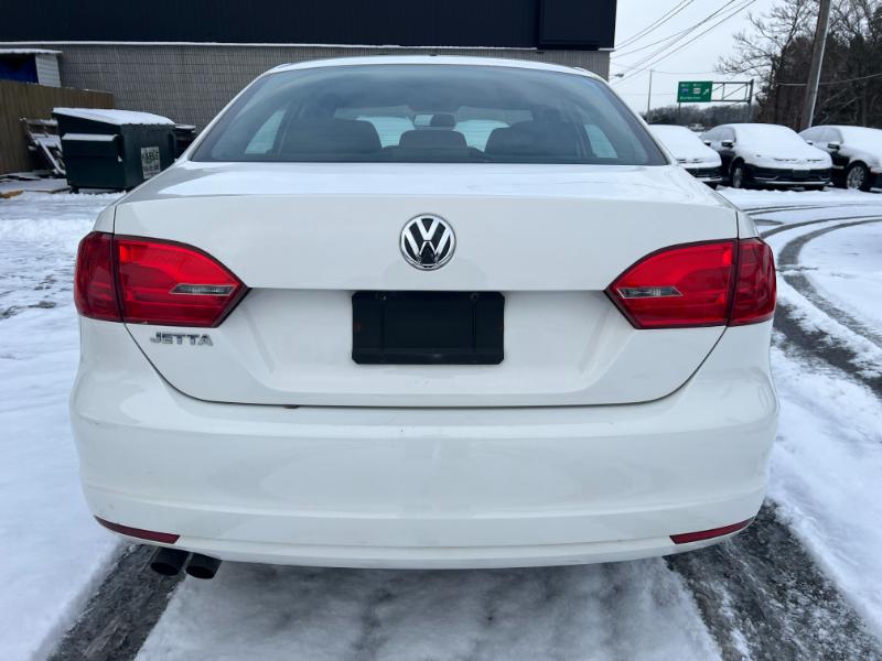 Volkswagen Jetta S 2012