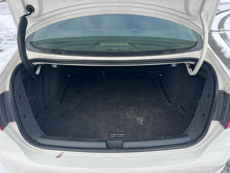 Volkswagen Jetta S 2012