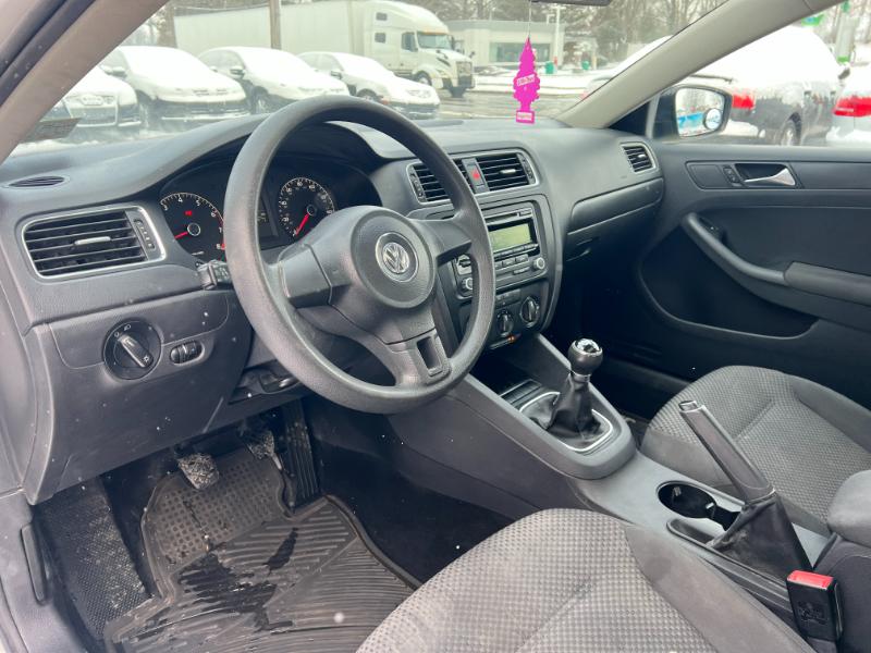 Volkswagen Jetta S 2012