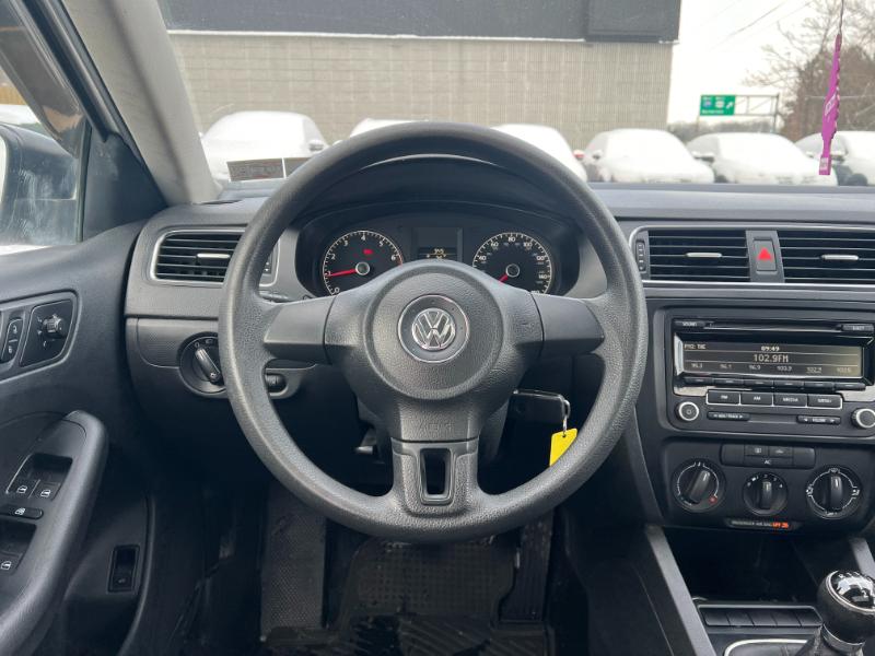 Volkswagen Jetta S 2012
