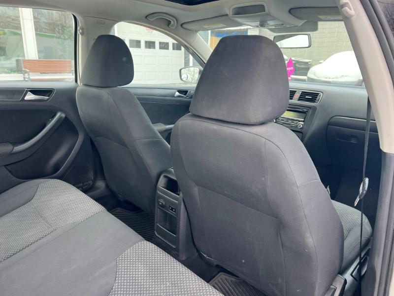 Volkswagen Jetta S 2012