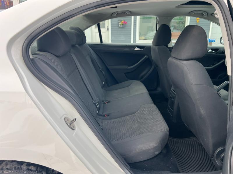 Volkswagen Jetta S 2012