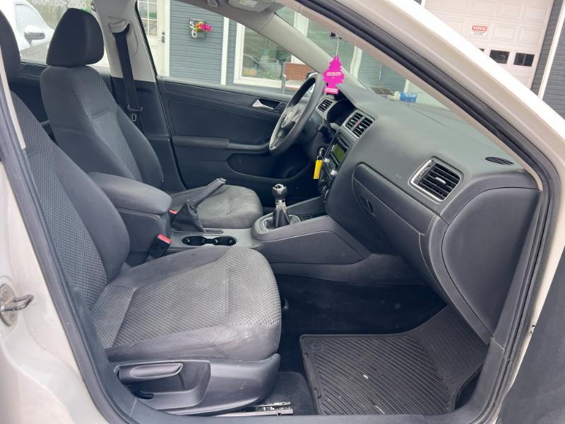 Volkswagen Jetta S 2012