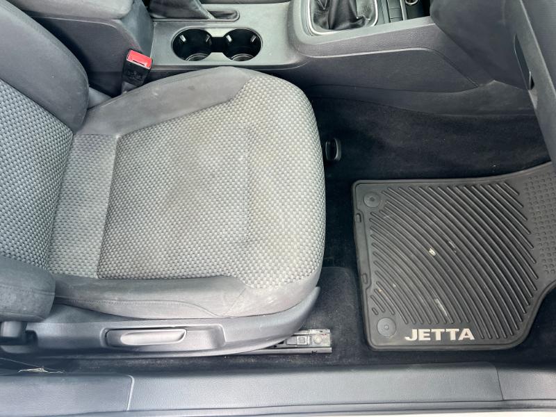 Volkswagen Jetta S 2012