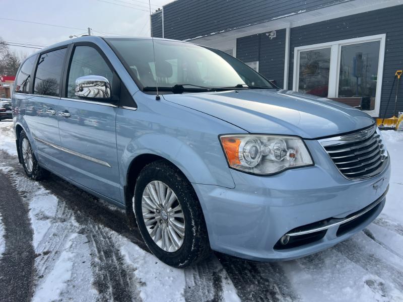 Chrysler Town & Country Limited 2012