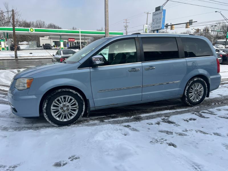 Chrysler Town & Country Limited 2012