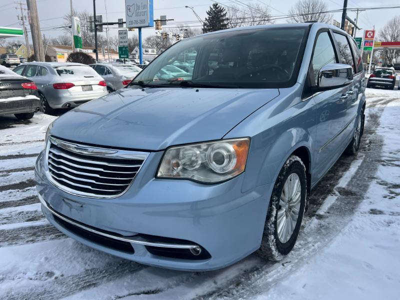 Chrysler Town & Country Limited 2012
