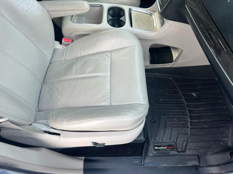 Chrysler Town & Country Limited 2012