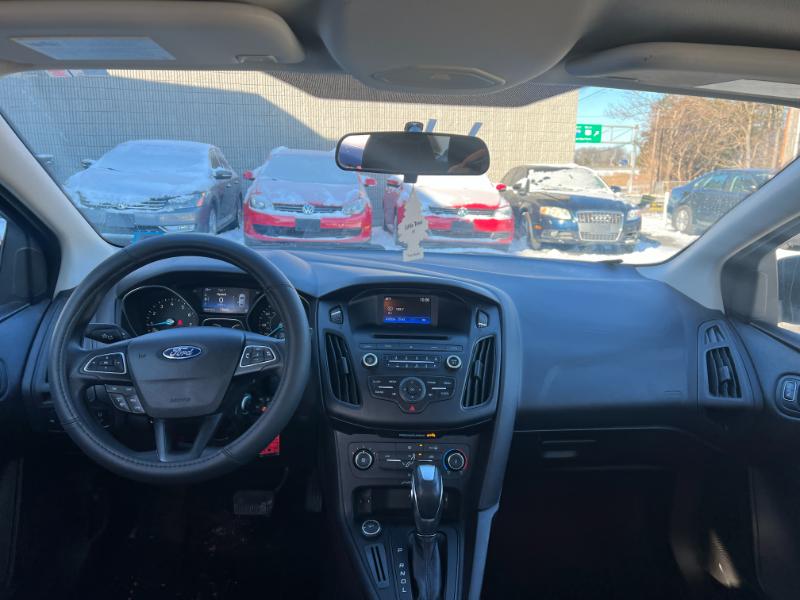 Ford Focus SE Sedan 2016