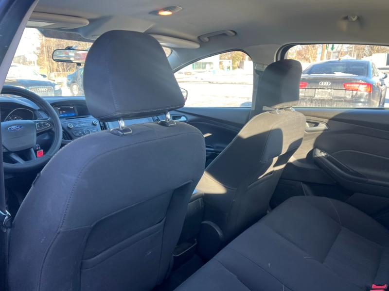 Ford Focus SE Sedan 2016