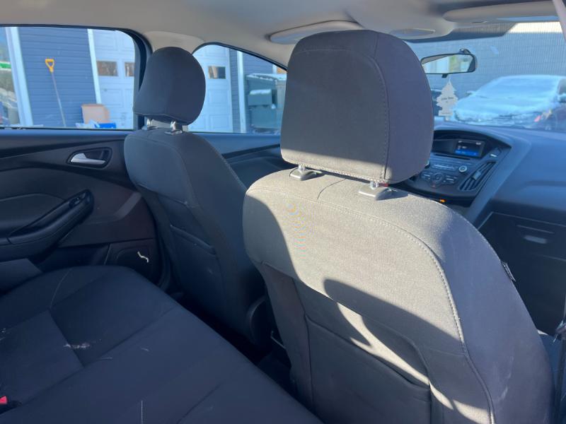 Ford Focus SE Sedan 2016