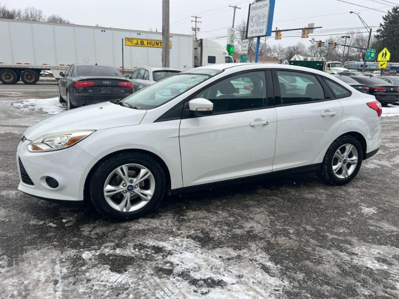 Ford Focus SE Sedan 2013
