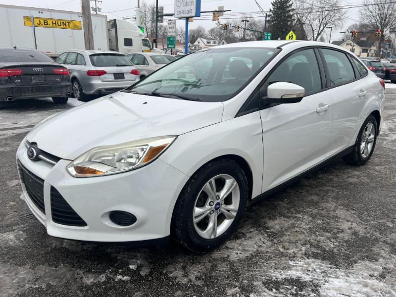 Ford Focus SE Sedan 2013