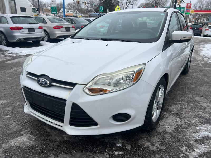 Ford Focus SE Sedan 2013