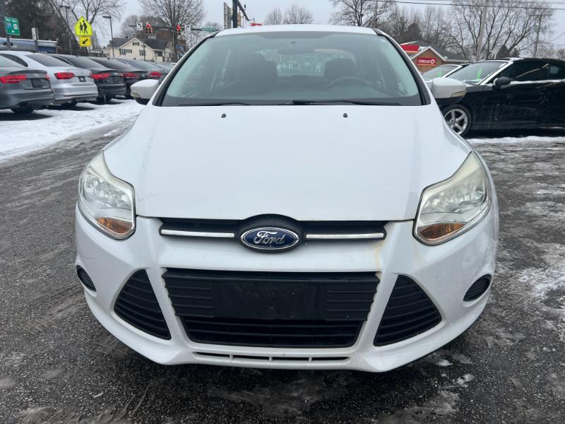 Ford Focus SE Sedan 2013