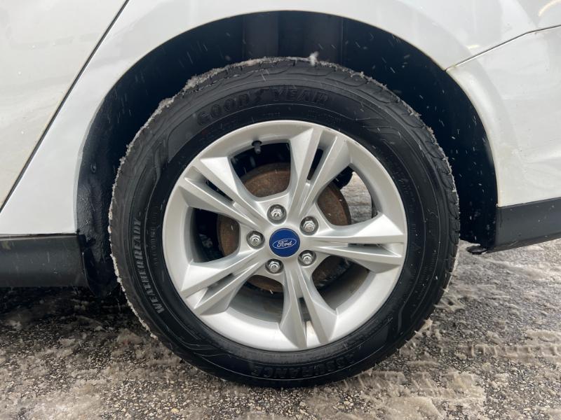 Ford Focus SE Sedan 2013