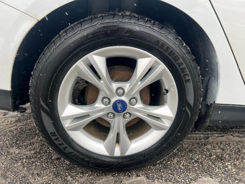 Ford Focus SE Sedan 2013