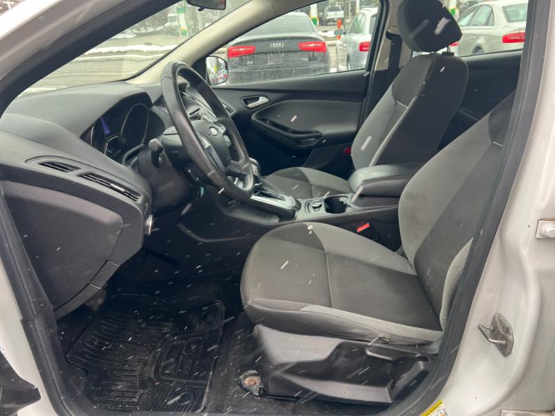 Ford Focus SE Sedan 2013