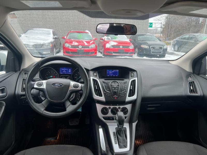 Ford Focus SE Sedan 2013