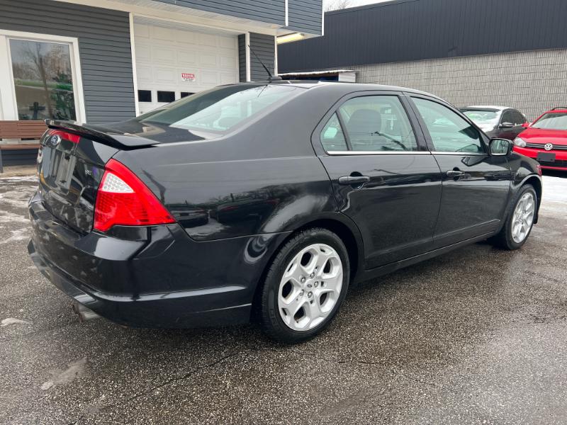 Ford Fusion I4 SE 2011