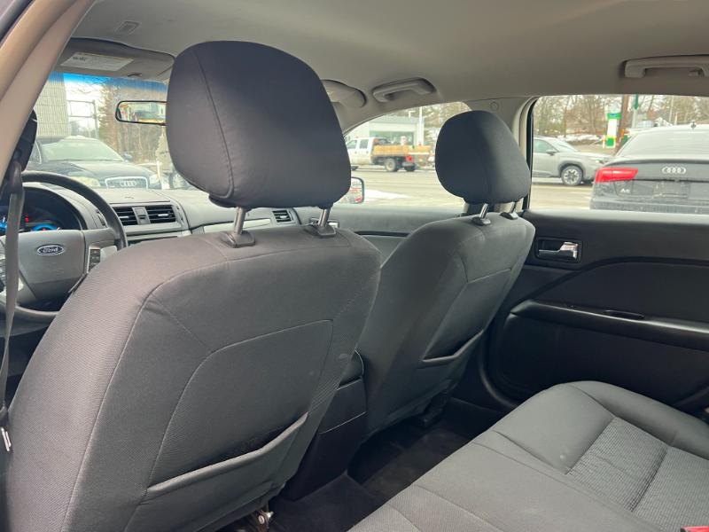 Ford Fusion I4 SE 2011