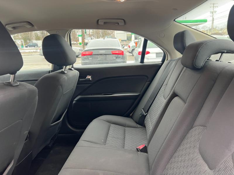 Ford Fusion I4 SE 2011