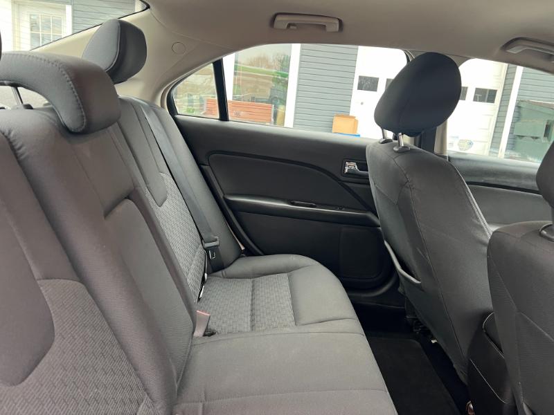 Ford Fusion I4 SE 2011