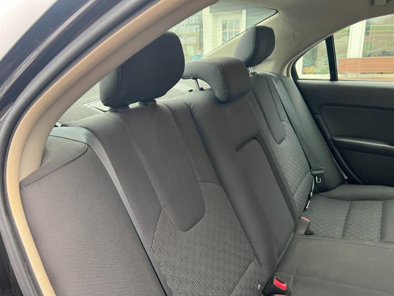 Ford Fusion I4 SE 2011