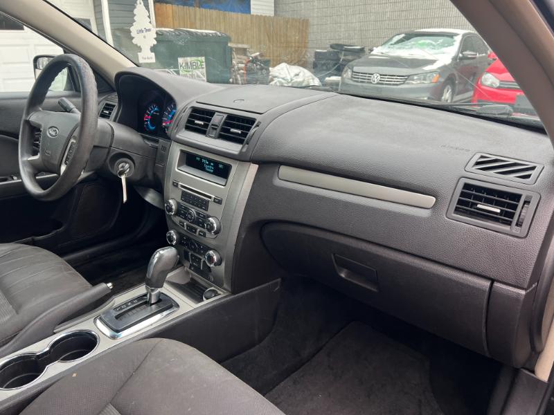 Ford Fusion I4 SE 2011