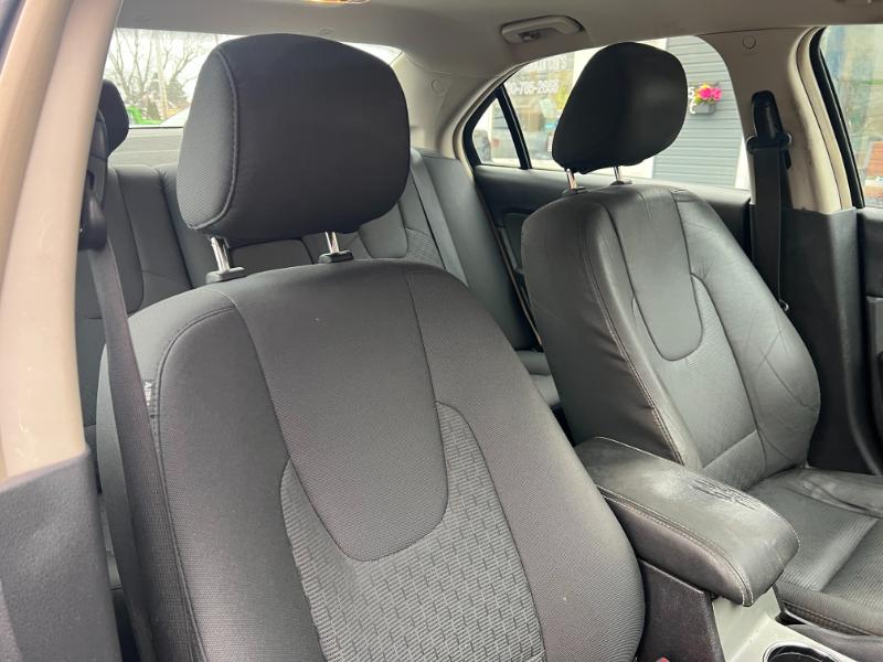 Ford Fusion I4 SE 2011