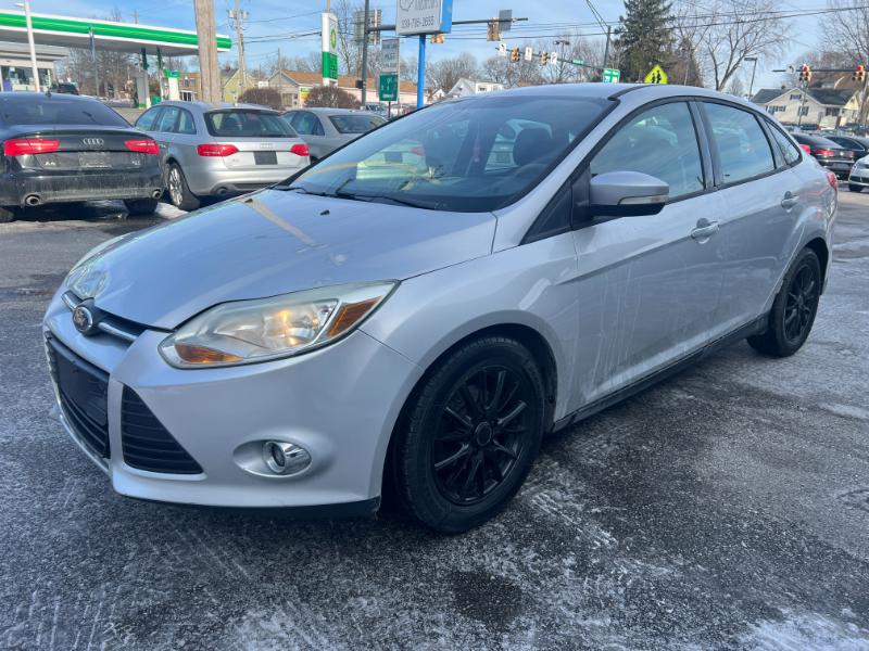 Ford Focus SE Sedan 2013