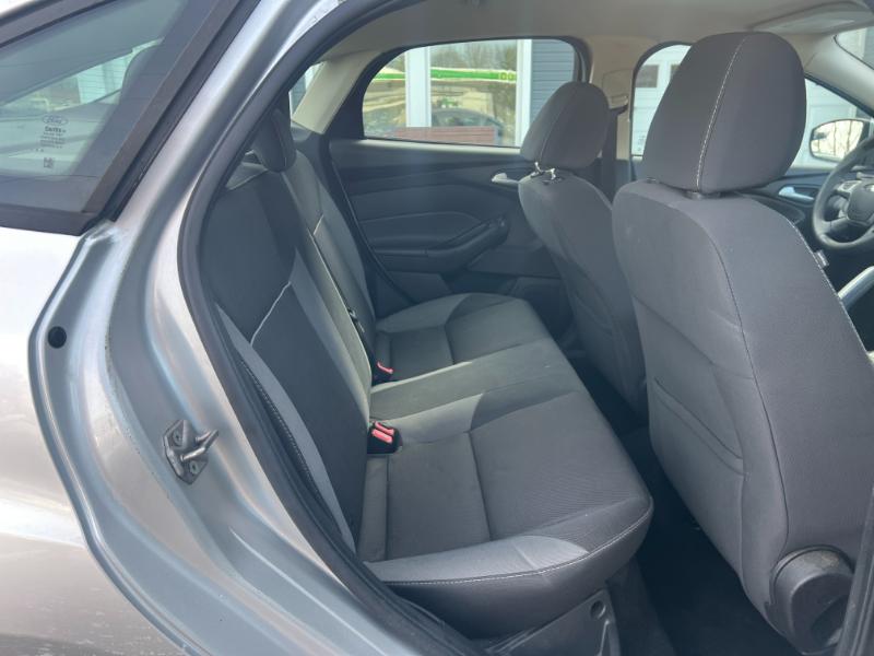 Ford Focus SE Sedan 2013