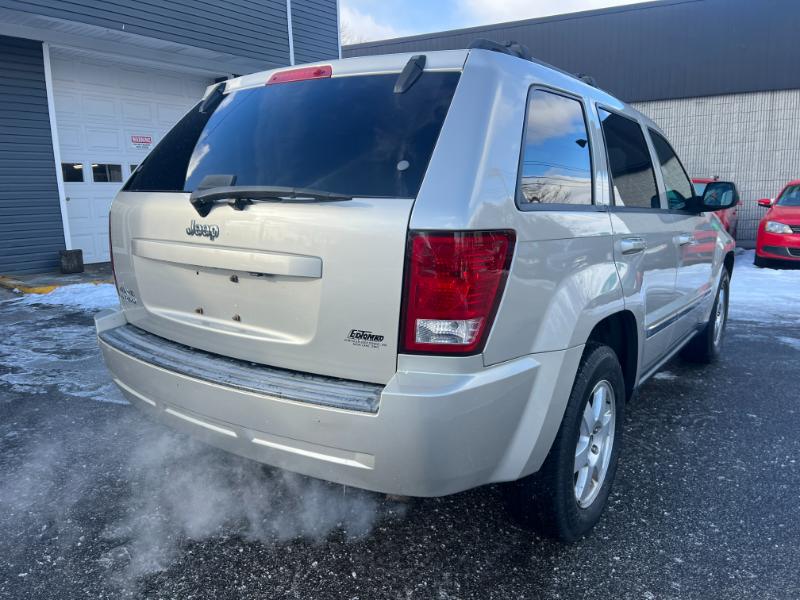 Jeep Grand Cherokee Laredo 4WD 2010