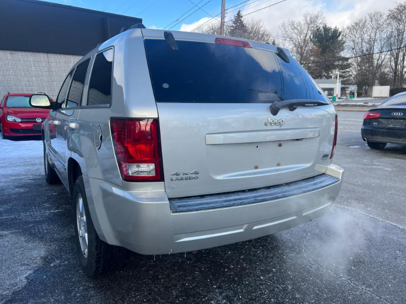 Jeep Grand Cherokee Laredo 4WD 2010