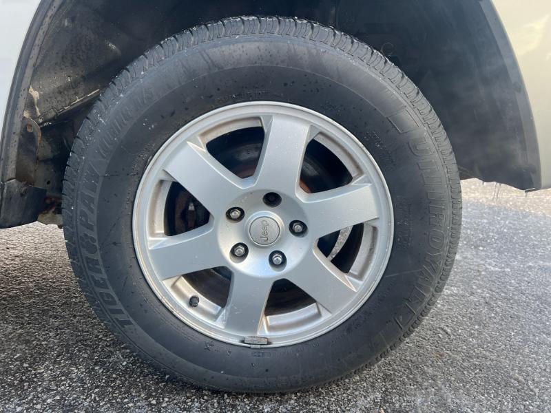 Jeep Grand Cherokee Laredo 4WD 2010