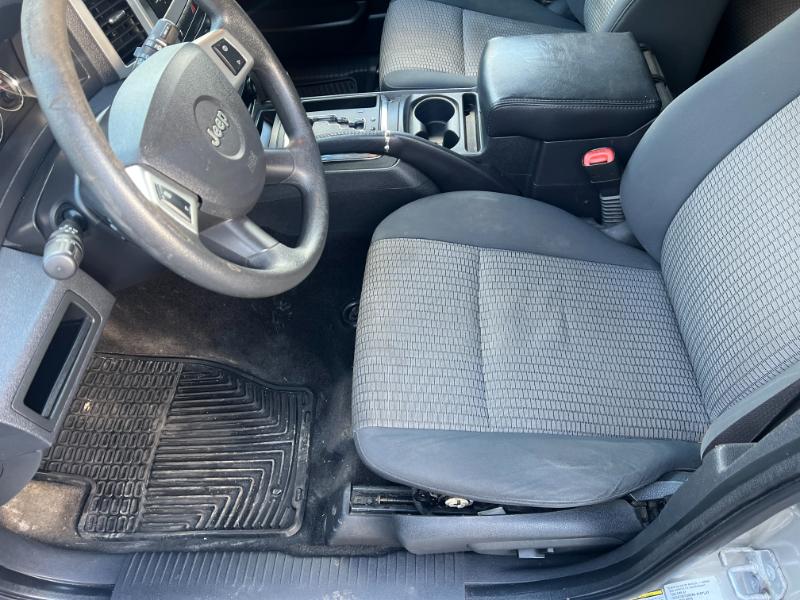 Jeep Grand Cherokee Laredo 4WD 2010