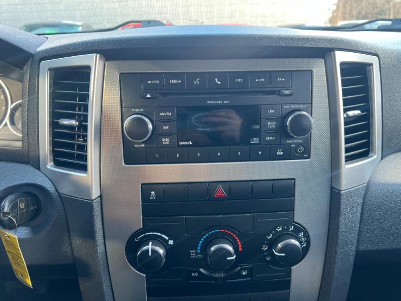 Jeep Grand Cherokee Laredo 4WD 2010