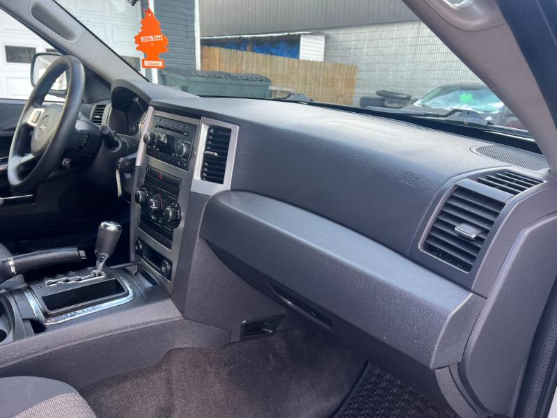 Jeep Grand Cherokee Laredo 4WD 2010