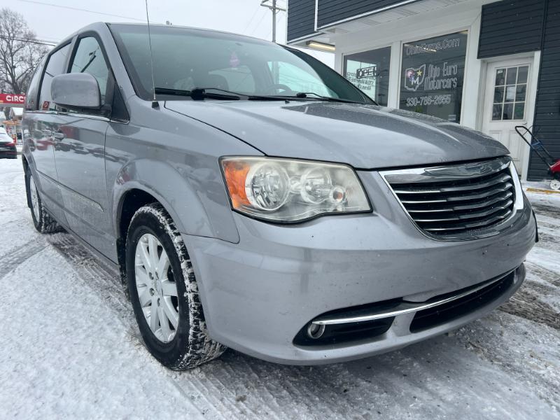 2013 Chrysler Town & Country Touring