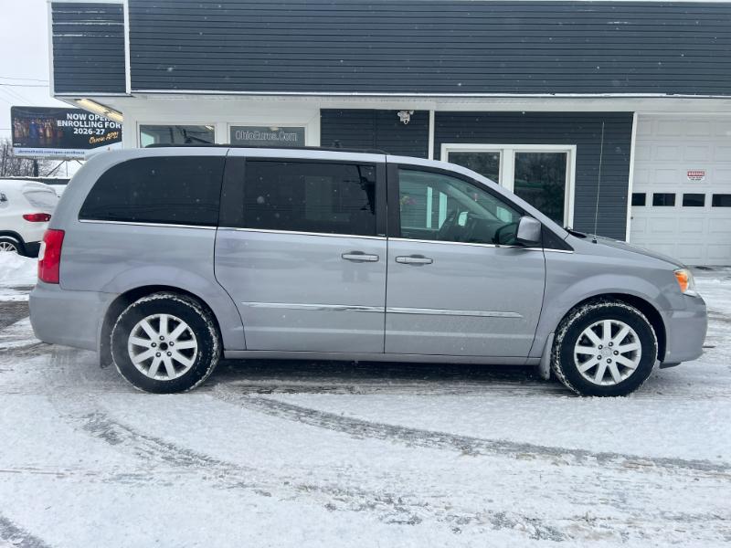 Chrysler Town & Country Touring 2013