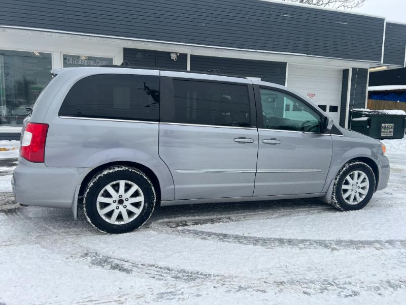 Chrysler Town & Country Touring 2013