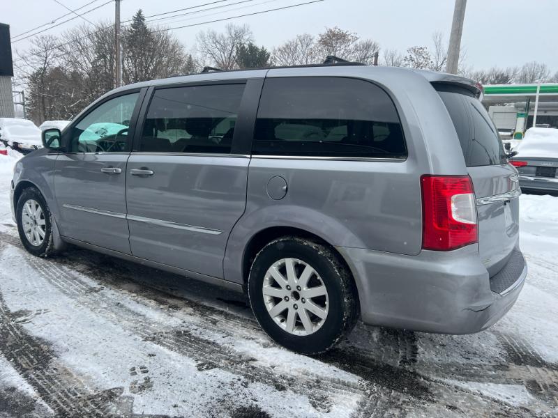 Chrysler Town & Country Touring 2013
