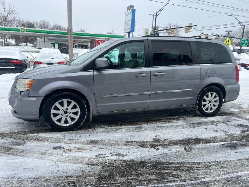 Chrysler Town & Country Touring 2013