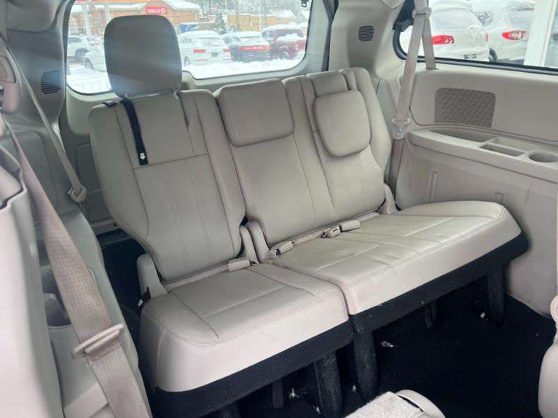 Chrysler Town & Country Touring 2013