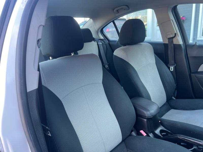 Chevrolet Cruze 2LS 2011